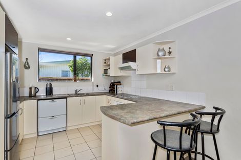 Photo of property in 4 George Arthur Place, Pukekohe, 2120