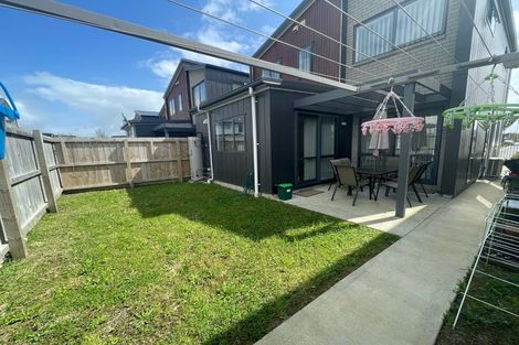 Photo of property in 89 Black Beech Crescent, Takanini, 2110