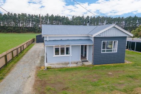 Photo of property in 24 Queen Street, Pareora, 7912