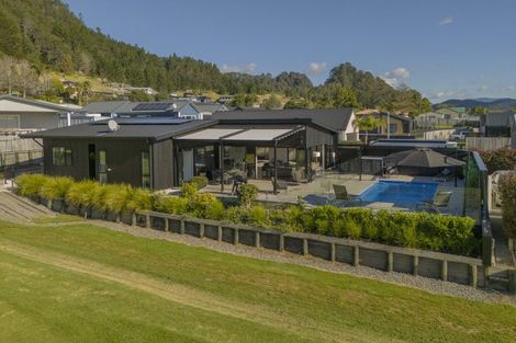 Photo of property in 12 Lynette Place, Pauanui, 3579