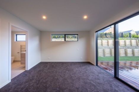 Photo of property in 35 Obelisk Street, Wanaka, 9305