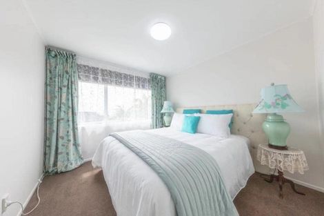 Photo of property in 84 Mellons Bay Road, Mellons Bay, Auckland, 2014