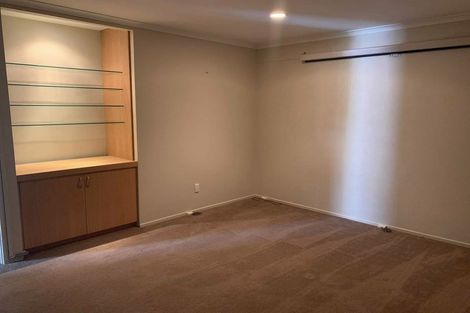 Photo of property in 33 Surf Road, Stanmore Bay, Whangaparaoa, 0932