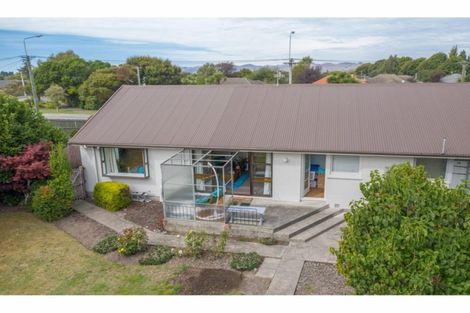 Photo of property in 2/81 Briggs Road, Shirley, Christchurch, 8052