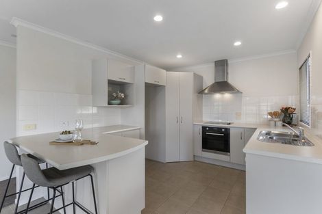 Photo of property in 1 Cathcart Close, Pukekohe, 2120