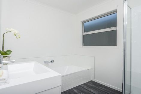 Photo of property in 2 Garnett Avenue, Forest Lake, Hamilton, 3200