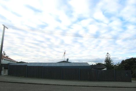 Photo of property in 2 Rupini Street, Otaki Beach, Otaki, 5512