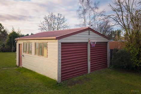 Photo of property in 58 Timaru Road, Waimate, 7924