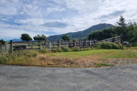 Photo of property in 72 Hotham Street, Murchison, 7007