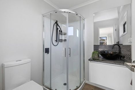 Photo of property in 53 Buddle Road, Wallaceville, Upper Hutt, 5018