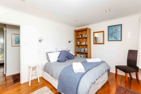 Photo of property in 129 Pendarves Street, New Plymouth, 4312