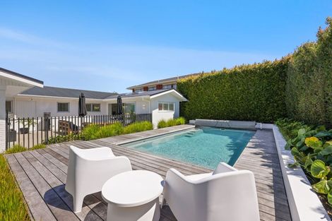 Photo of property in 46 Luton Avenue, Sunnyhills, Auckland, 2010