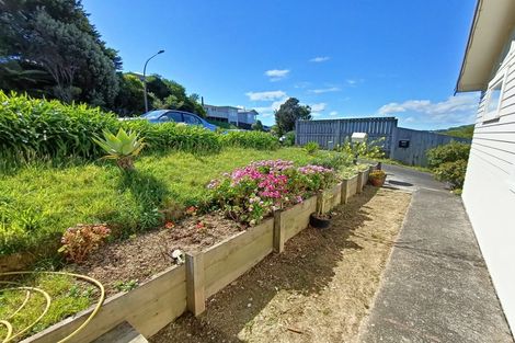 Photo of property in 42 Bracken Road, Paparangi, Wellington, 6037