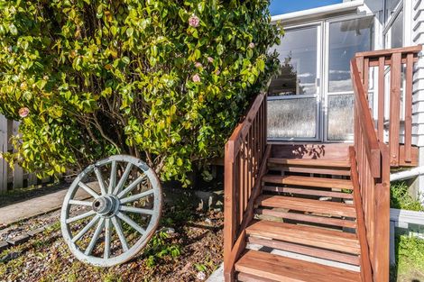 Photo of property in 102 Helston Road, Paparangi, Wellington, 6037