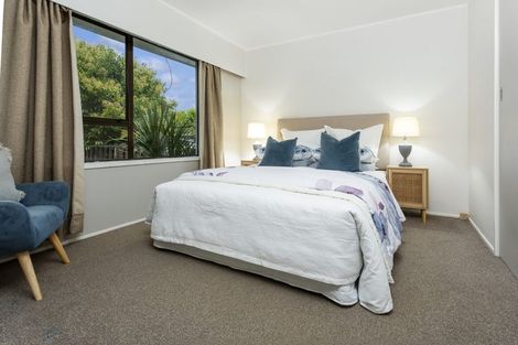 Photo of property in 2/20 Gladys Avenue, Glenfield, Auckland, 0629