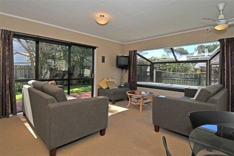 Photo of property in 8a Bedford Place, Mount Maunganui, 3116