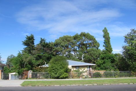 Photo of property in 13 Farringdon Street, Glen Innes, Auckland, 1072