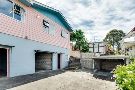 Photo of property in 11 Enfield Road, Hospital Hill, Napier, 4110