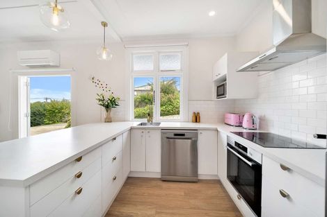 Photo of property in 8a Clyde Street, Oamaru North, Oamaru, 9400