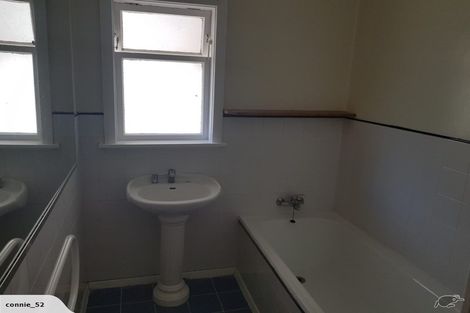 Photo of property in 20 Ashleigh Crescent, Miramar, Wellington, 6022