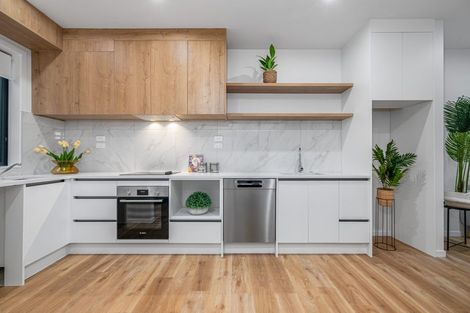 Photo of property in 5/29 Tudor Road, Henderson, Auckland, 0610