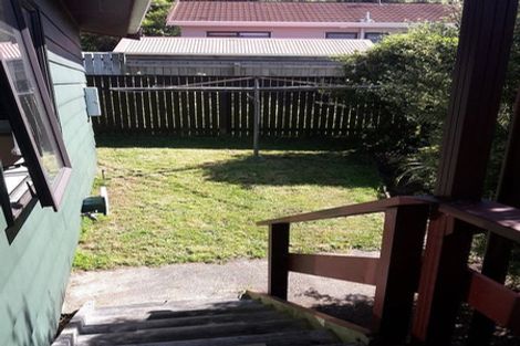 Photo of property in 2/31 Camellia Terrace, Maungaraki, Lower Hutt, 5010