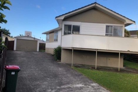 Photo of property in 40 Larissa Avenue, Henderson, Auckland, 0610
