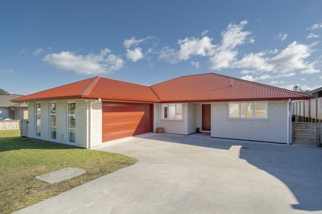 Photo of property in 6 Rochfort Crescent, Pyes Pa, Tauranga, 3112