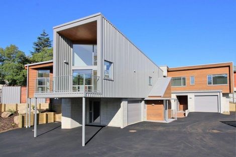 Photo of property in 18 Coach Road, Fairfield, Dunedin, 9018