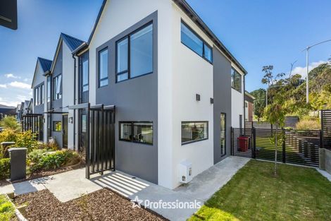 Photo of property in 2 Dahl Drive, Wallaceville, Upper Hutt, 5018