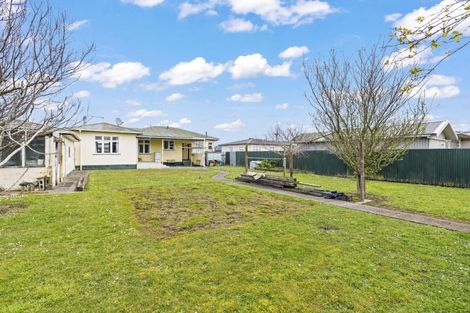 Photo of property in 15 Potaka Street, Marton, 4710