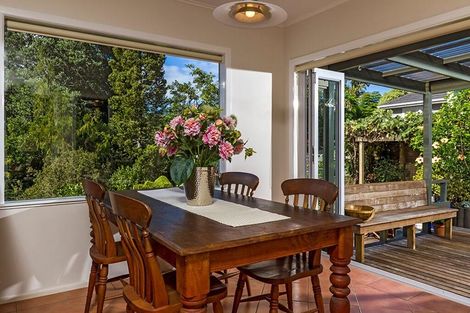 Photo of property in 4 Channel View Road, Campbells Bay, Auckland, 0630