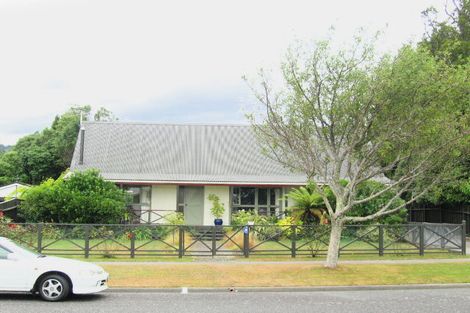 Photo of property in 132 California Drive, Totara Park, Upper Hutt, 5018