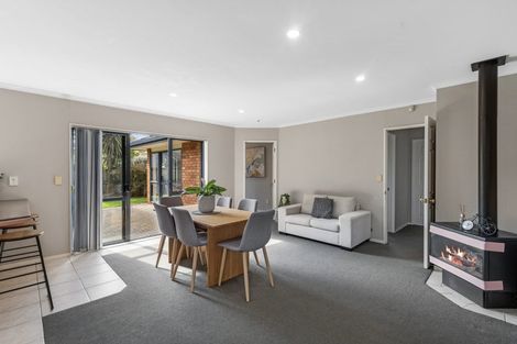 Photo of property in 14 Drumfearn Place, Rototuna, Hamilton, 3210