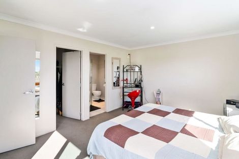 Photo of property in 14 Stonebridge Park Drive, Holdens Bay, Rotorua, 3010