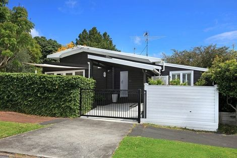 Photo of property in 1/1 Saratoga Avenue, Herne Bay, Auckland, 1011