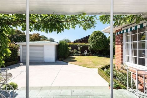 Photo of property in 37 Wai-iti Terrace, Burnside, Christchurch, 8052