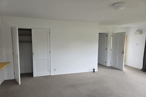 Photo of property in 8 Staveley Avenue, Mount Roskill, Auckland, 1041