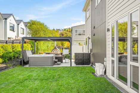 Photo of property in 69 Karepiro Drive, Stanmore Bay, Whangaparaoa, 0932