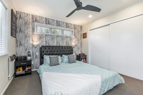 Photo of property in 44 Hepburn Road, Glendene, Auckland, 0602