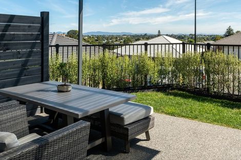 Photo of property in 1 Albatross Lane, Welcome Bay, Tauranga, 3112