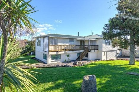 Photo of property in 18 Lavelle Road, Henderson, Auckland, 0612