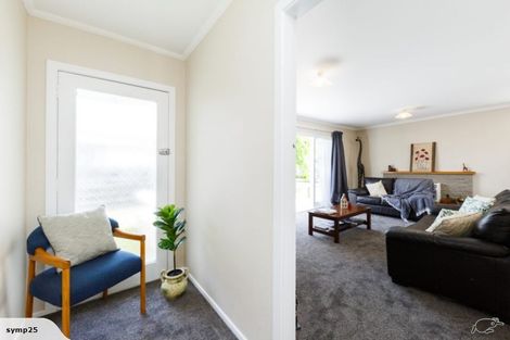 Photo of property in 12 Ruamahanga Crescent, Terrace End, Palmerston North, 4410