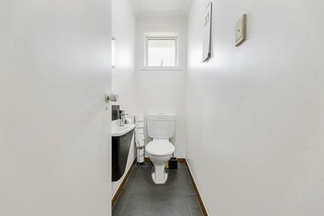 Photo of property in 10 Kew Place, Richmond Heights, Taupo, 3330