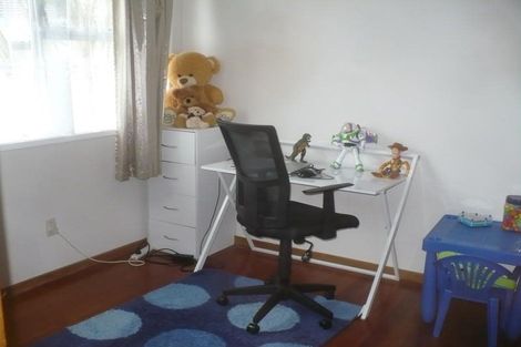 Photo of property in 50 Divich Avenue, Te Atatu South, Auckland, 0610