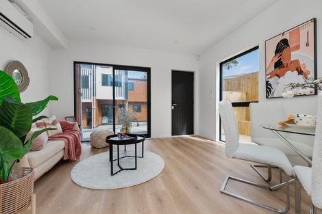 Photo of property in 6/18 Dellwood Avenue, Henderson, Auckland, 0612