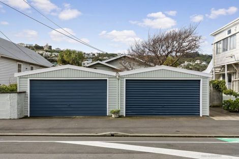 Photo of property in 211 The Parade, Island Bay, Wellington, 6023