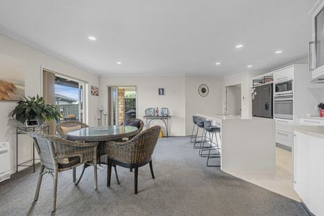 Photo of property in 379 Carrington Street, Upper Vogeltown, New Plymouth, 4310