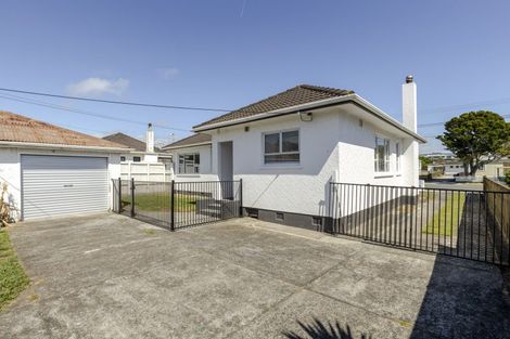 Photo of property in 25 Waimea Street, Westown, New Plymouth, 4310