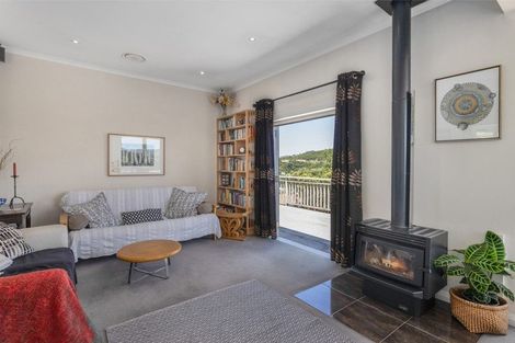 Photo of property in 47 Melbourne Road, Island Bay, Wellington, 6023
